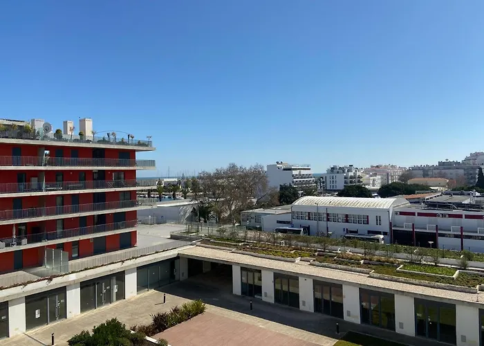 Bright Next To Main Avenue And Marina #1870 *